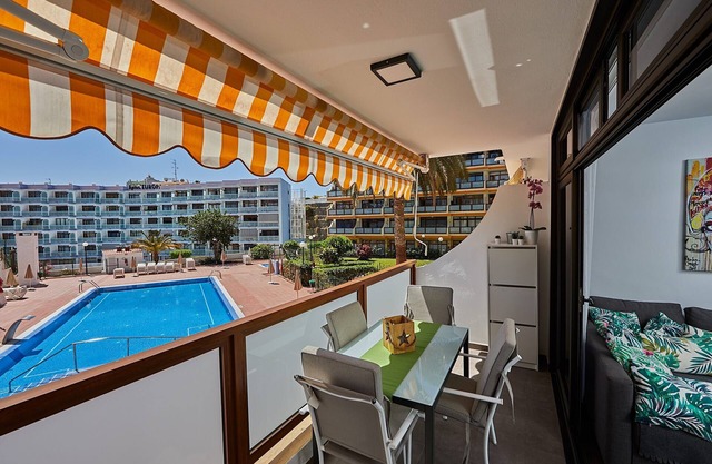 Modern, renoveted, 150m Yumbo, 600m sandy beach. Wi-Fi Free. Fully equipped.