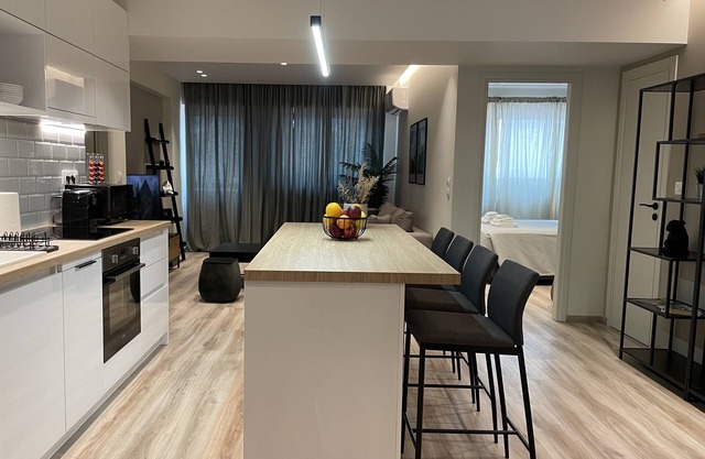 Modern & Spacious 3bdr apartment