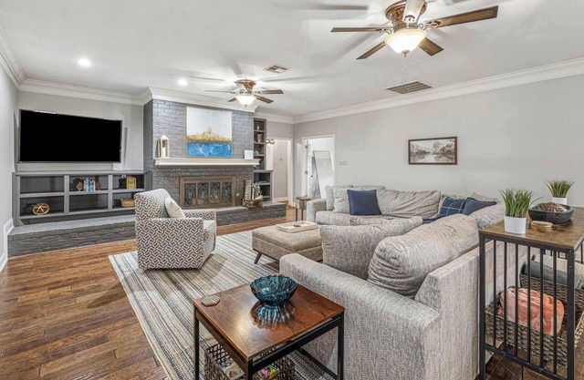 Modern Spacious 5 Bedroom Home