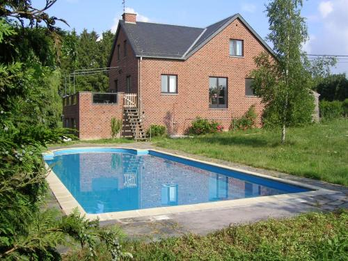 Modern Stay with Hot Tub