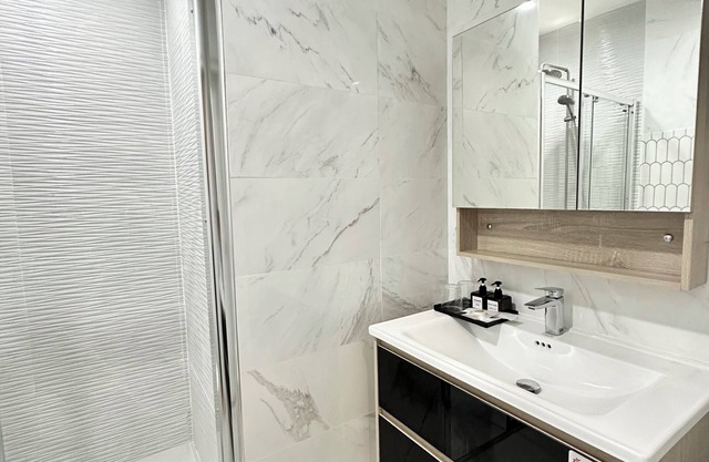 Modern Studio 50m from Jomtien Beach, Free WiFi & Balcony