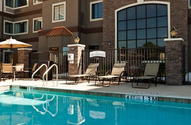 Modern Suite | Free Breakfast Buffet + Outdoor Pool