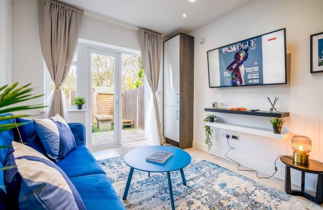 Modern Two Bedroom Apartment in Harrow