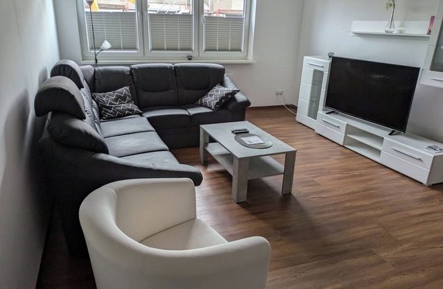 Modern vacation apartment with skyline view: Your hideaway in WHV