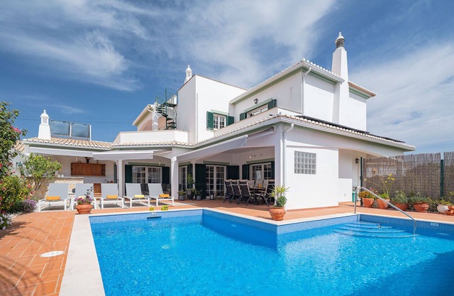 Modern villa near beach [75]