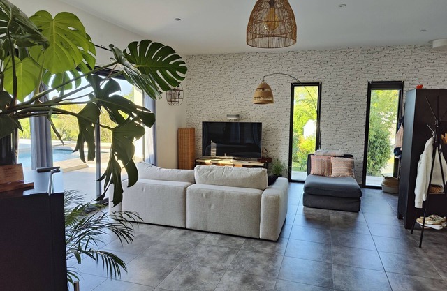 Modern villa perigueux