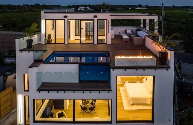 Modern Waterfront House - Custom Built!
