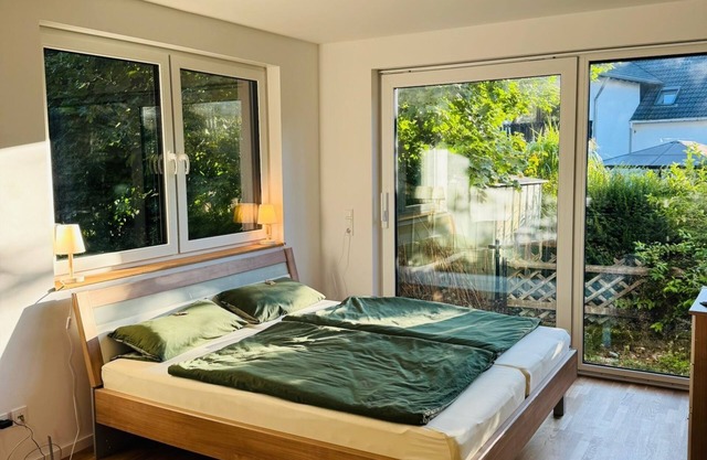 Modern, well-kept, bright new-build granny apartment