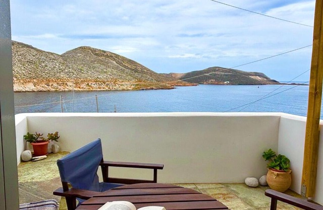 Molos Tinos Cycladic house