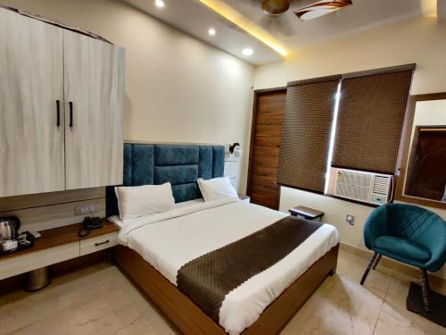 Monga Dreams- 120 Meters From Golden Temple