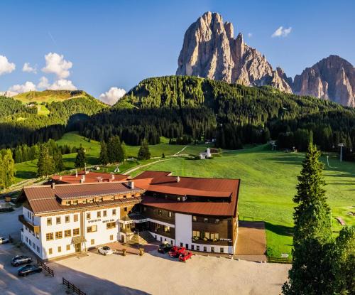 Monte Pana Dolomites Hotel