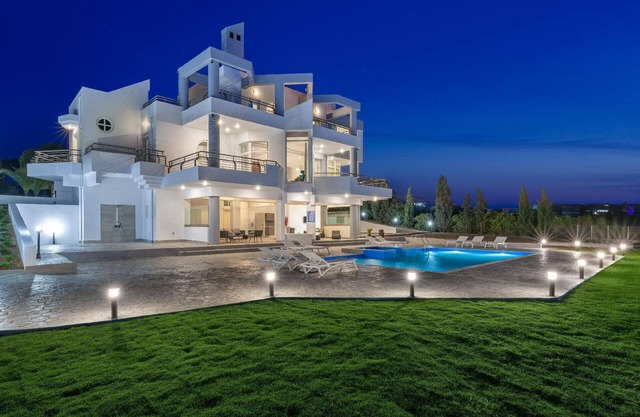 Monte Smith Luxury Villa