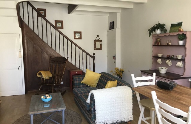 Montemboeuf - Cottage - Sleeps 2 - Parking