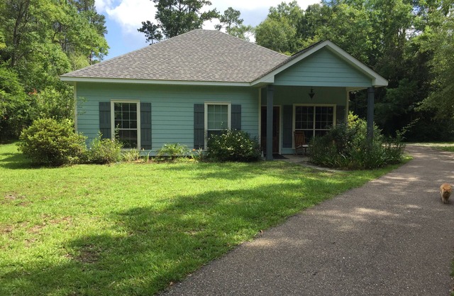 Monthly Rental Abita Bungulow 3 br house