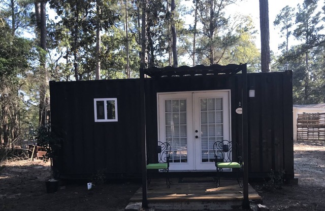 Monthly, Weekly, Nightly Rates-Rustic Tiny Home By Texas Renaissance