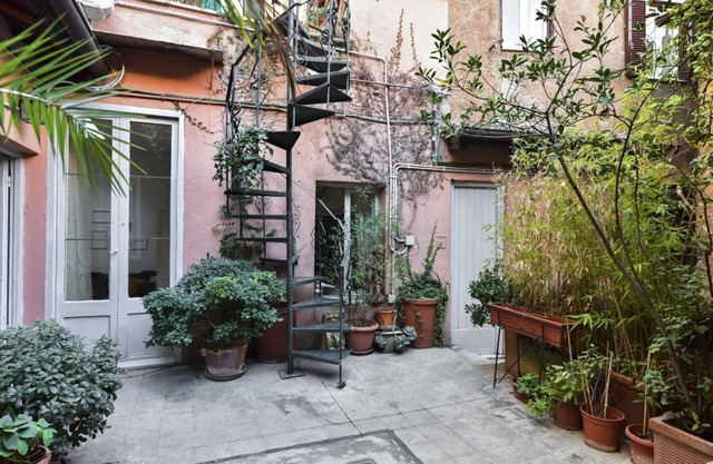 Monti Secret Garden, 5 min walking from the Colosseum