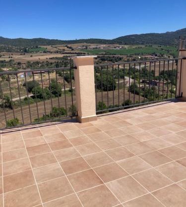 Montrebei Casa González Apartamentos