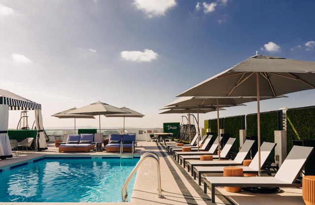 Montrose at Beverly Hills