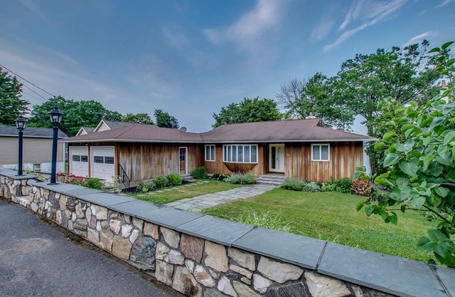 Moon Dance: lake home on Seneca Lake with private beachfront