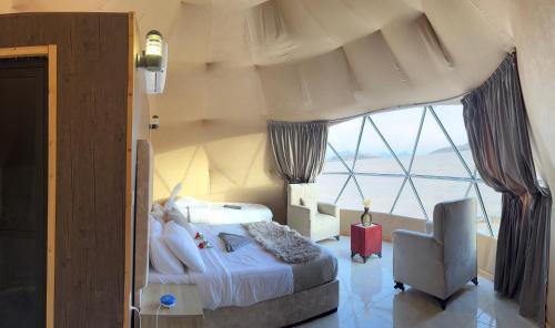 Moon rum Luxury camp