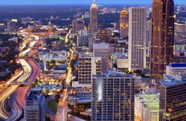 Moonlight Suite King Bd Free Parking Fast Wifi Pool Full Kitchen Near Hospitals