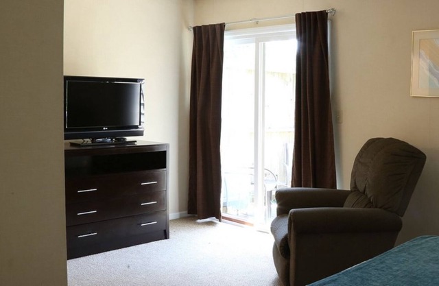 Morgantown 2BR with Stunning Views