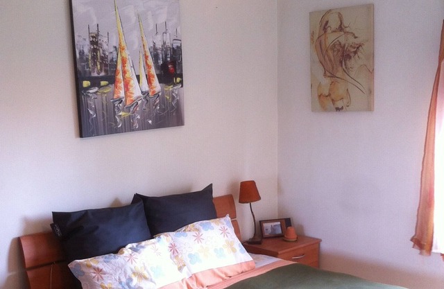 Moscavide number 1, M1 guest house! Nice Apartment 3 bedrooms north Lisbon!