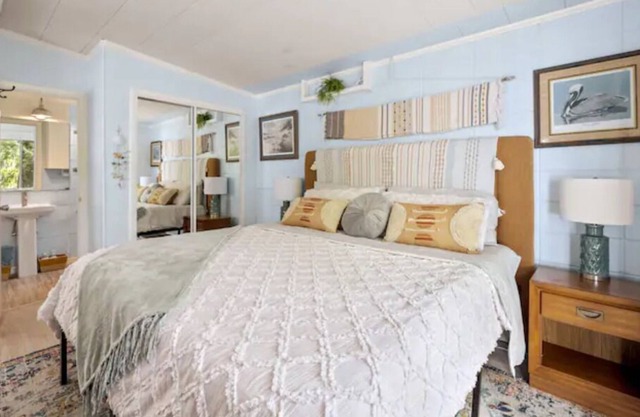 Moss draped oaks and stunning lake front sunsets