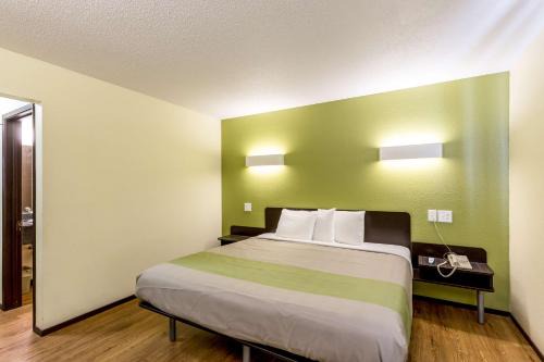 Motel 6-Troy, IL