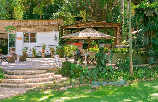 Mount Meru Game Lodge