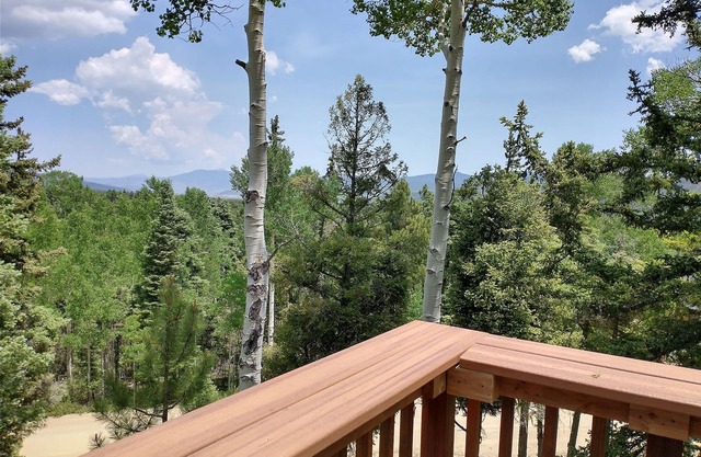 Mountain Cabin with Multi-level Decks, Views, Hot Tub, Family Memories Made Here