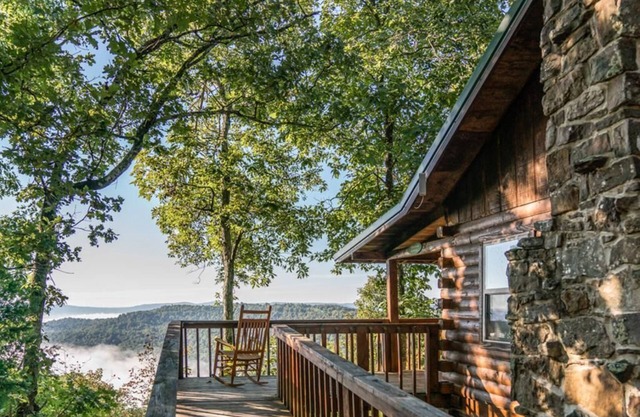 Mountain Ecstasy - Romantic Cabin w/Beautiful View