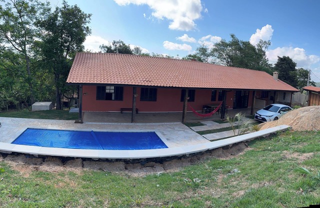 Mountain House with heated pool, fireplace, barbecue