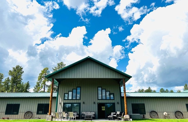 Mountain Lodge for 24! Holiday Gatherings, Retreats & Winter Escapes