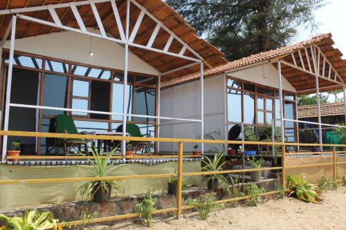 Mountain Palm patnem beach