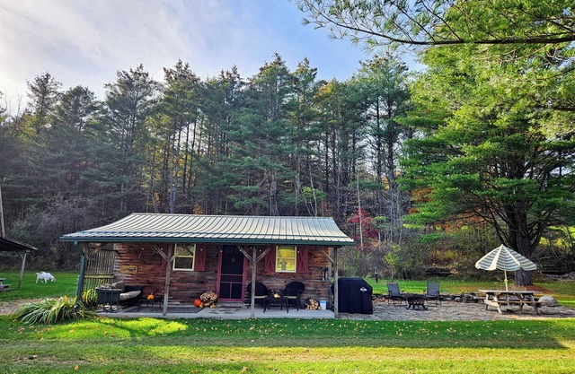 Mountain Rose Horse Farm - Guest Cottage