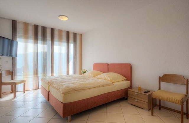 Mountain Suite South Side, Luxury Suite, Jacuzzi max. 1 nights - Waldhotel Sonnenberg