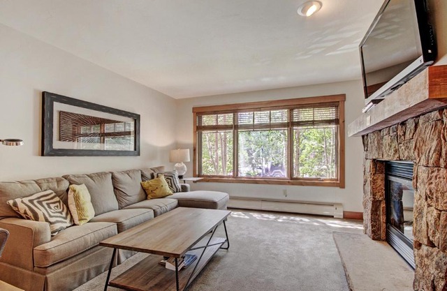 Mountain Thunder M1104