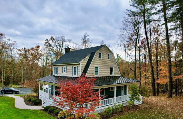 Mountain Top Farmhouse near Minnewaska: Hot Tub, Fireplace & Fire Pit