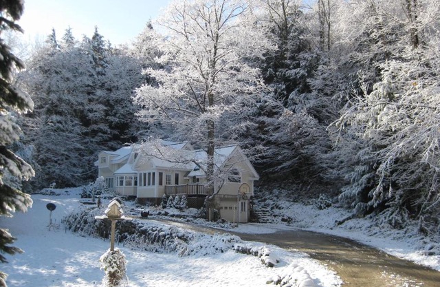 Mountain Valley Retreat