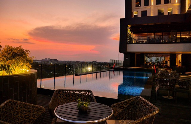 Movenpick Surabaya City