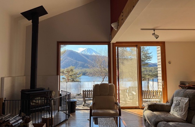Mt.Fuji view/2min walk Lake Saiko/private cottage/BBQ/5min drive Kawaguchi Lake