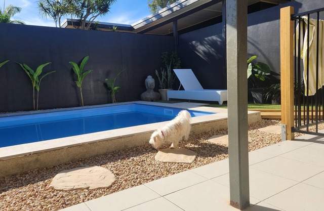 Mudjimba Beach House pets allowed inside & walk to surf beach