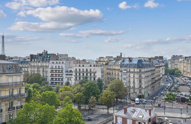 Muette - Flandrin 2bdr by B'Your Home