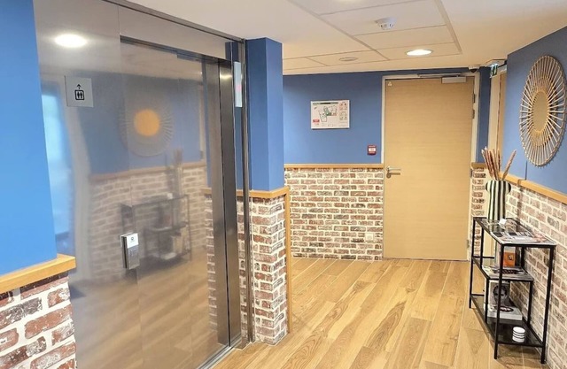 Murillo Suite #24- Rooftop & Air Conditioning