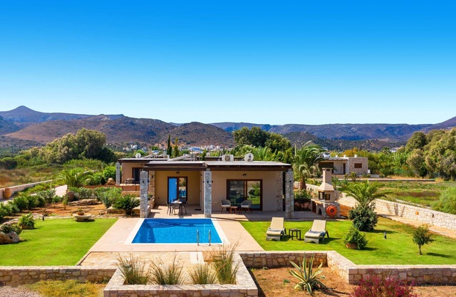 Muses Beach Villas - Urania