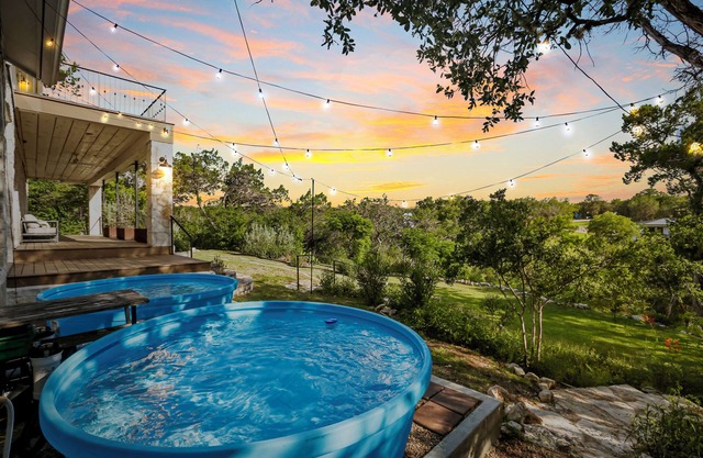 Music Festival - Hiking - Scenic - Pools - Lake - Sleeps 16
