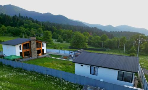 MV cottages 2