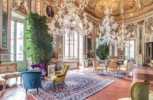My Rental Homes - Palazzo Doria luxury building in the historic center of Naples