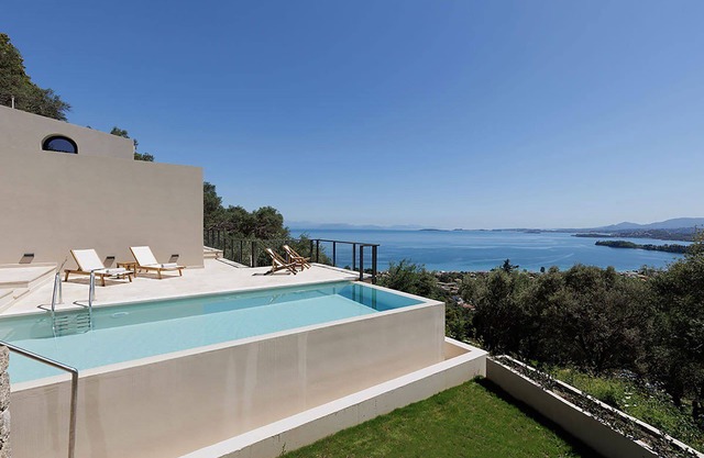 My Rental Homes - Villa Garcia with infinity pool, equipped terrace and sea view.